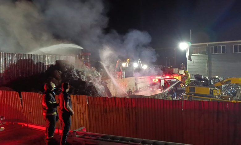 bursada geri donusum tesisinde yangin 1 itfaiye eri agir yaralandi ca15f3806436 |