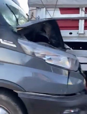Bursa’da tır ve kamyonların karıştığı zincirleme kaza: 2 yaralı 1 bursada tir ve kamyonlarin karistigi zincirleme kaza 2 yarali b039fdf62137 |