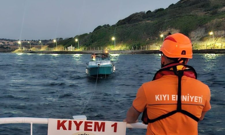 canakkale bogazinda icinde 2 kisinin bulundugu tekne kurtarildi cc9cf91652df |