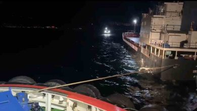 canakkale bogazindan gecen kuru yuk gemisi makine arizasi yapti 447601890e6f |