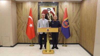 canakkale valisi toramandan jandarma kidemli albay akyuze hayirli olsun ziyareti f4f3f9e64b5a |