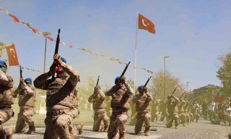Çanakkale’de Zafer Bayramının 103’üncü yıl dönümü coşkuyla kutandı 1 canakkalede zafer bayraminin 103uncu yil donumu coskuyla kutandi 4c2b75c88034 |