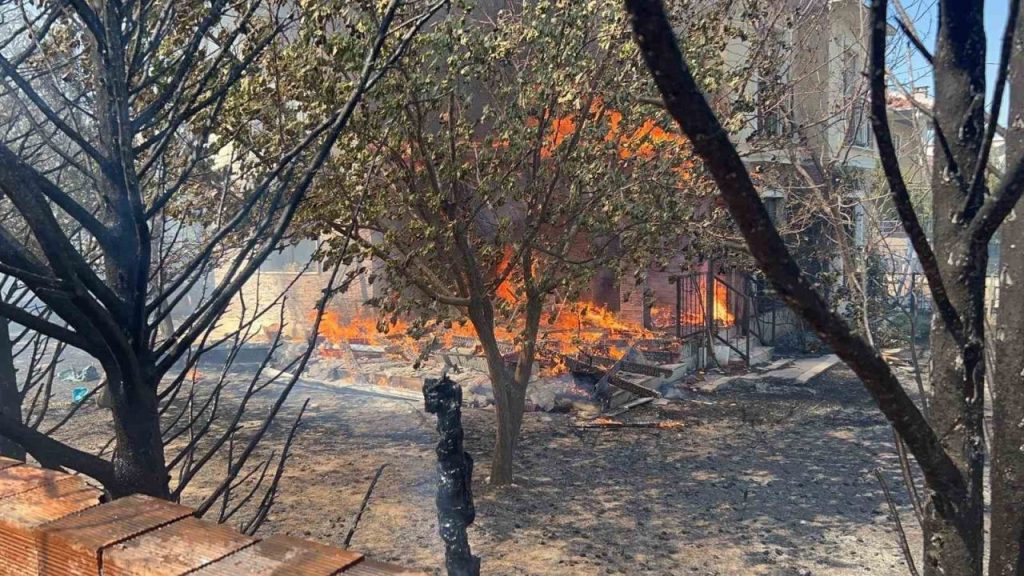 canakkaledeki yanginda dumandan etkilenenlerin sayisi 77e cikti 8130e926fa13 |