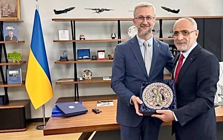 cumhurbaskani basdanismani topcu ukraynanin ankara buyukelcisi celali ziyaret etti 6950c5337024 |
