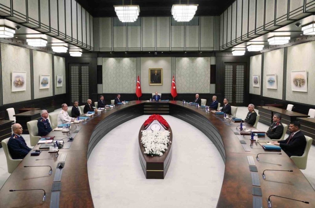 cumhurbaskani recep tayyip erdogan baskanligindaki yuksek askeri sura yas toplantisi cumhurbaskanligi kulliyesinde basladi 20a234332049 |