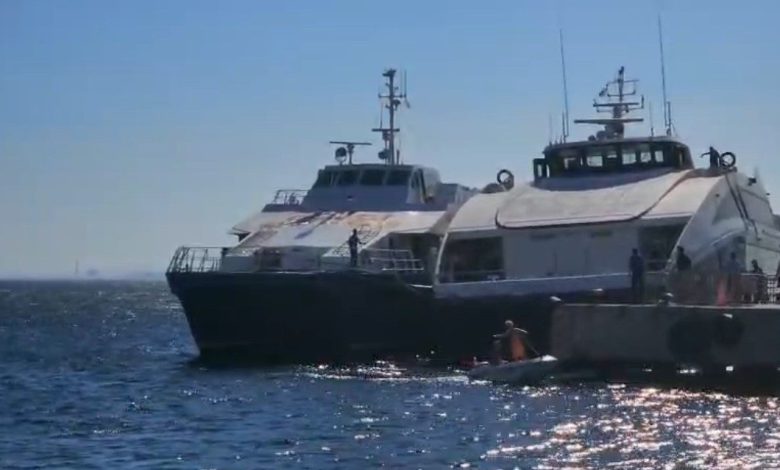 deniz otobusu avsa adasi aciklarinda kayaliklara carpti yolcular tahliye edildi 3885a9c44884 |