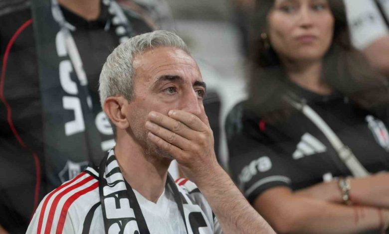 dolmabahcede taraftarlardan protesto 0d92fce92837 |