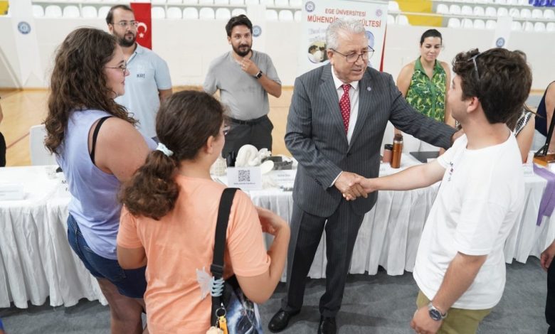 Ege Üniversitesi 17. Tercih Günleri başarıyla tamamlandı 1 ege universitesi 17 tercih gunleri basariyla tamamlandi b7e7907971d2 |