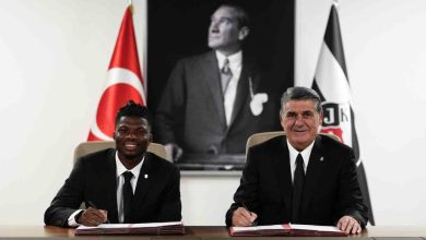 el bilal toure resmen besiktasta 651d95cf1fc7 |