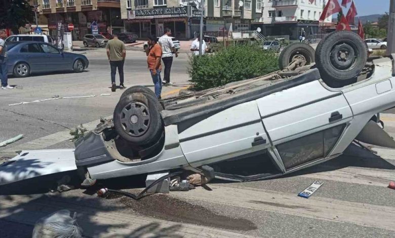 emniyet kemeri takili olan surucu takla atan aractan yara almadan kurtuldu 5873a5799d87 |