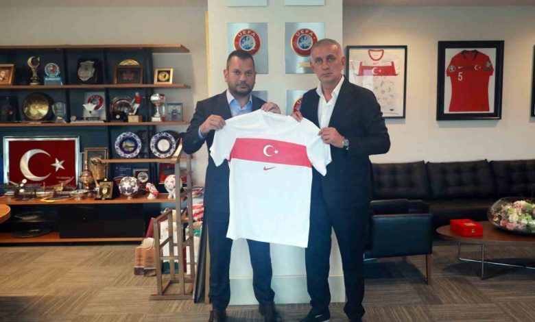 Ertuğrul Doğan’dan, TFF Başkanı Hacıosmanoğlu’na ziyaret 1 ertugrul dogandan tff baskani haciosmanogluna ziyaret ff5479dbf662 |