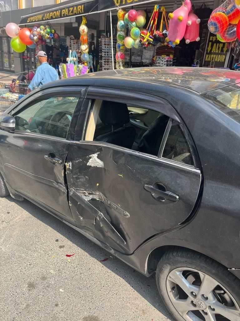 esenyurtta faciadan donuldu vinc kaydi yasli adam iki torunuyla otomobilin altinda kaldi d02bbaf55df1 |