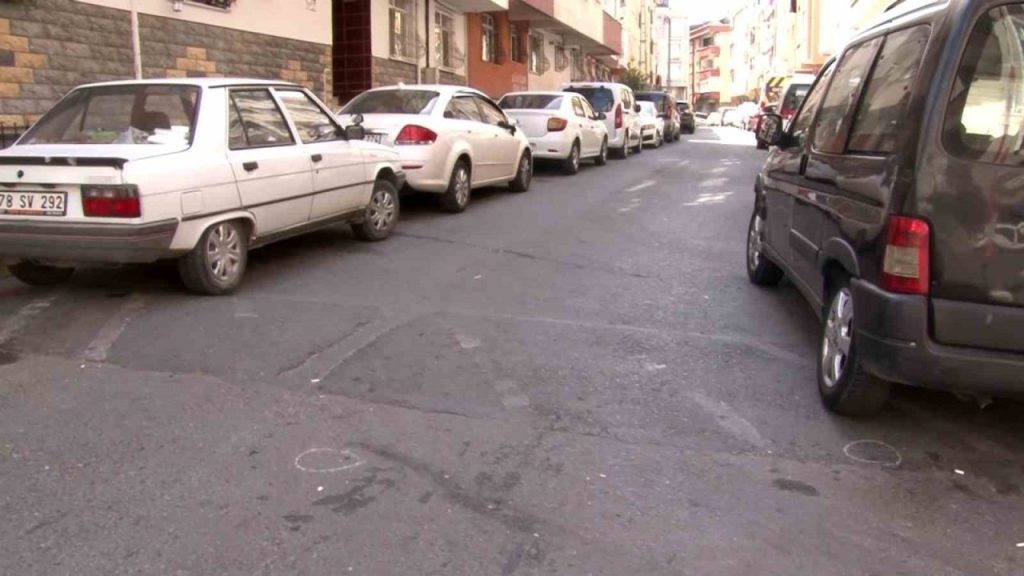 eyupsultanda 20 yasindaki genc sokak ortasinda silahla vurularak olduruldu a091facafc4d |