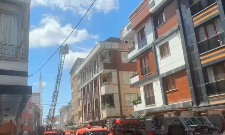 Eyüpsultan’da çatı tadilatı sırasında yangın çıktı 1 eyupsultanda cati tadilati sirasinda yangin cikti 829e7324036a |