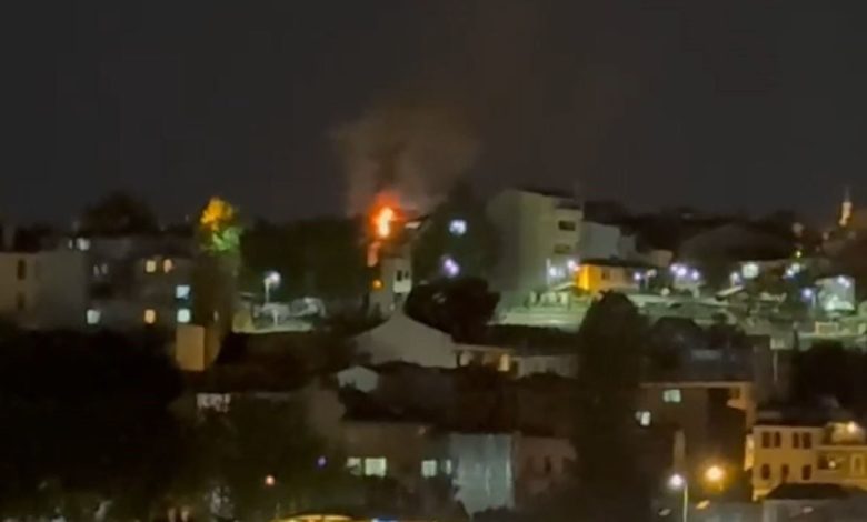 fatihte 3 katli binanin cati kati alev alev yandi 9d5bf3e7e7f6 |