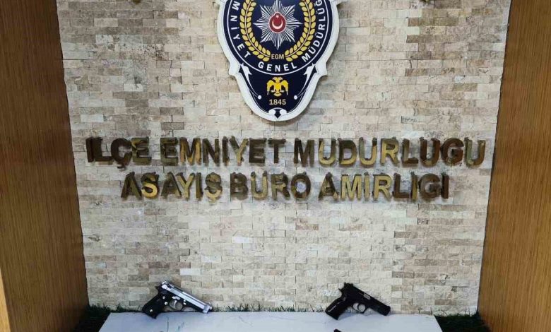 Fatih’te kuru sıkı tabancaları gerçeğe dönüştüren şüphelilere operasyon: 2 gözaltı 1 fatihte kuru siki tabancalari gercege donusturen suphelilere operasyon 2 gozalti aabe9ca320b6 |
