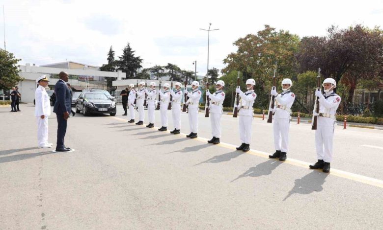 Gabon Cumhurbaşkanı Nguema, İstanbul Tersanesi Komutanlığı’nı ziyaret etti 1 gabon cumhurbaskani nguema istanbul tersanesi komutanligini ziyaret etti 66f528bf8c39 |