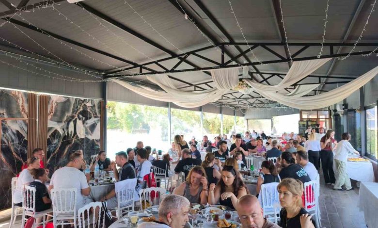 Gemlik Beşiktaşlılar Derneği üyeleri kahvaltıda buluştu 1 gemlik besiktaslilar dernegi uyeleri kahvaltida bulustu d8df075f9056 |