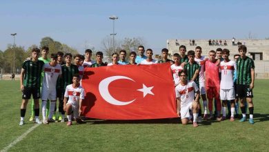 genc milli takimlari 30 agustos zafer bayramini kutladi d6fa9695c1d6 |
