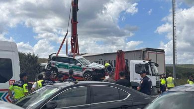 giselerde kontrolden cikan tir jandarma aracina carpti 5 yarali fdec9be31118 |