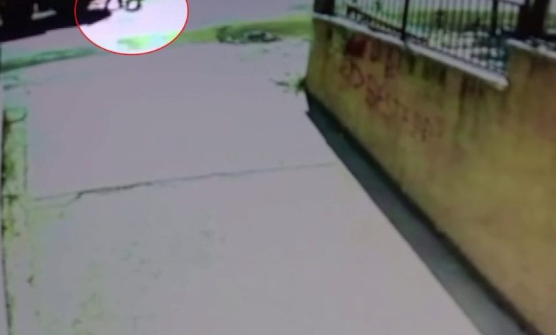 hafriyat kamyonunun uzerinden gectigi 2 kisi hayatini kaybetti 966eead47693 |