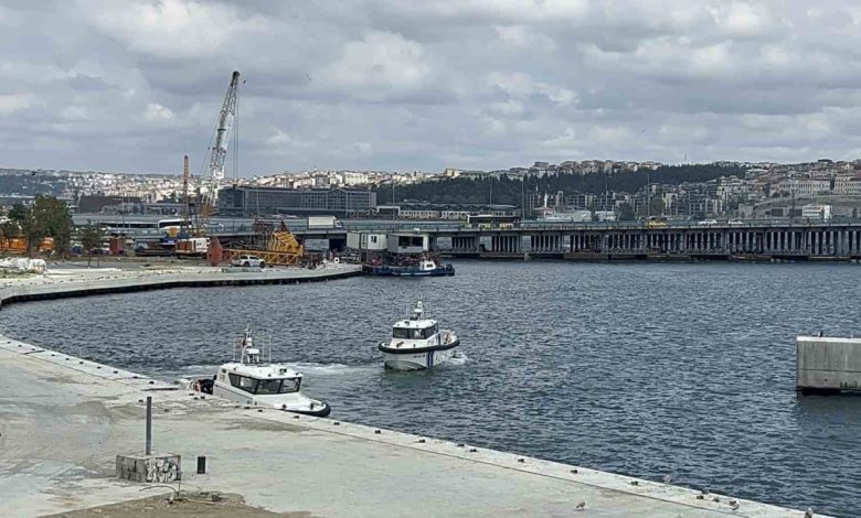 halic metro koprusunden denize atlayan adamin cansiz bedeni cikarildi 74f8eee9e7ac |