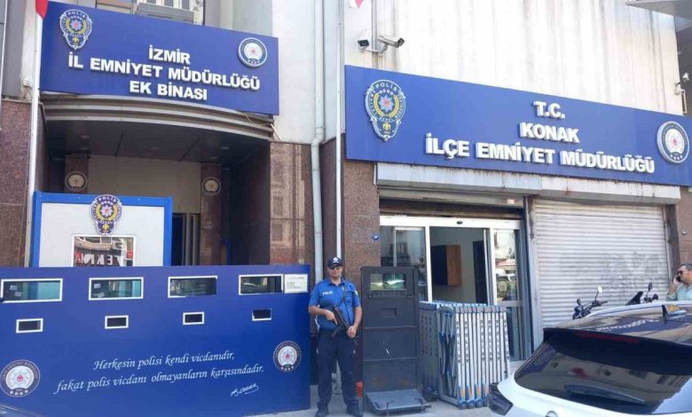 Hapis cezasıyla aranan firari, kovalamacada yakalandı 1 hapis cezasiyla aranan firari kovalamacada yakalandi ac93828d17bb |