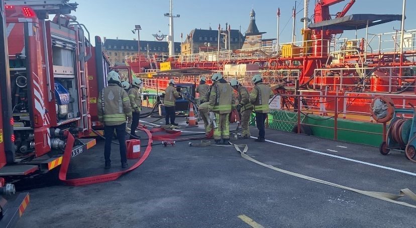 haydarpasa limaninda yakit ikmal gemisinde yangin 69454e64296f |