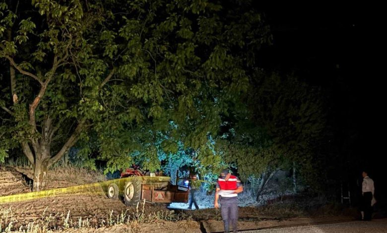 Husumetli olduğu amcasının oğlunu tüfekle vurarak öldürdü 1 husumetli oldugu amcasinin oglunu tufekle vurarak oldurdu 3e5af6fa9092 |