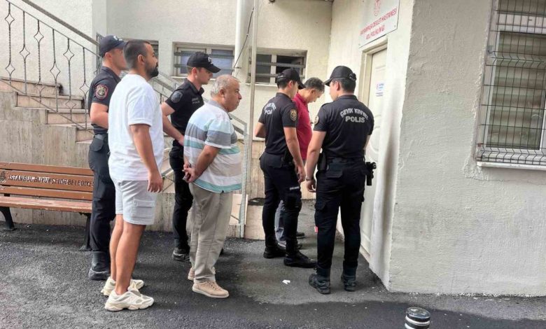 İBB soruşturmasında gözaltında alınan 44 kişi sağlık kontrolünden geçti 1 ibb sorusturmasinda gozaltinda alinan 44 kisi saglik kontrolunden gecti 5a29e228994e |