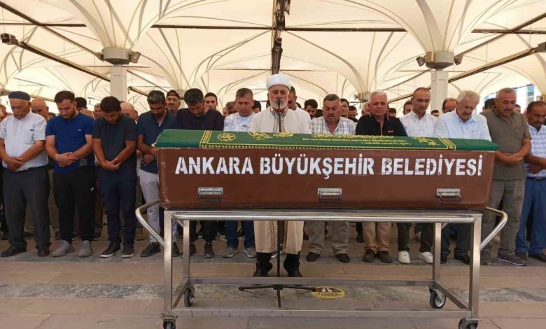 is gorusmesine giderken trafik kazasinda hayatini kaybeden muhendis son yolculuguna ugurlandi 2aefd6406467 |