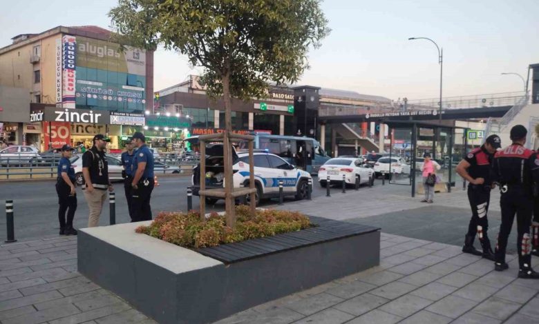 İstanbul Emniyet Müdürü Selami Yıldız, Ümraniye’de yapılan denetime katıldı 1 istanbul emniyet muduru selami yildiz umraniyede yapilan denetime katildi 0070af545802 |