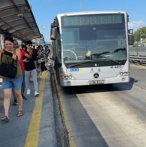 istanbulda metrobus arizasi 7a181413d60d |