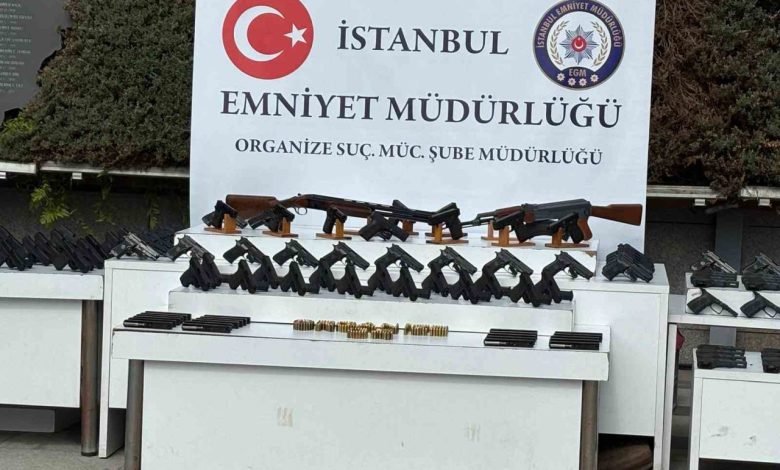 istanbulda motosikletli cete operasyonu 24 kisi yakalandi 554053fa0a95 |