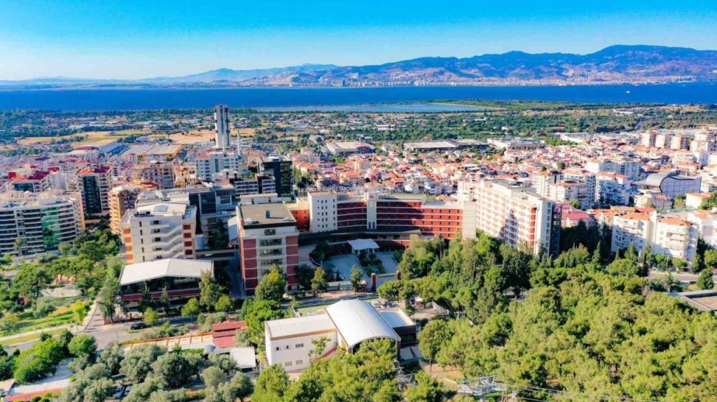izmir ekonomi universitesi mezunlari basarilariyla dunyayi fethettiler 6b46496c3761 |