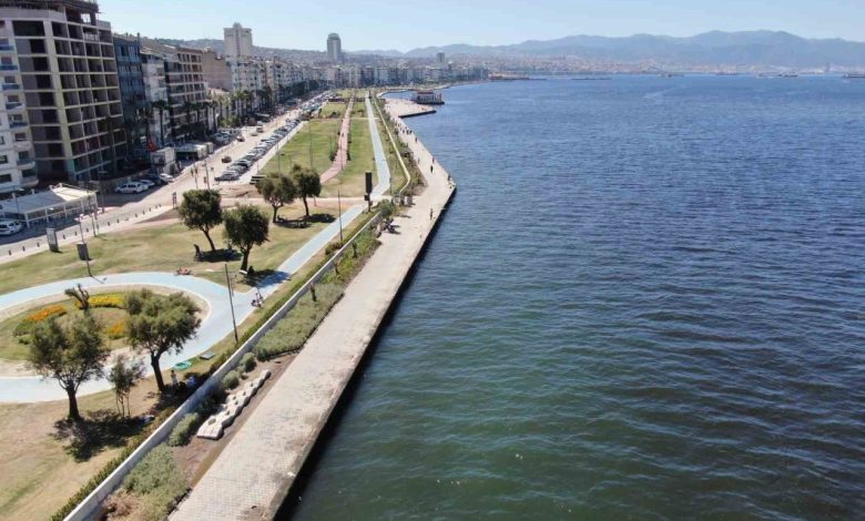 izmir korfezinin kokusu vatandasi bezdirdi 1e0f5513623b |