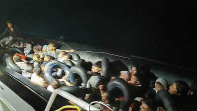 izmirde 43 kacak gocmen yakalandi suruklenen lastik bottaki 19 gocmen de kurtarildi eb3e13984303 |