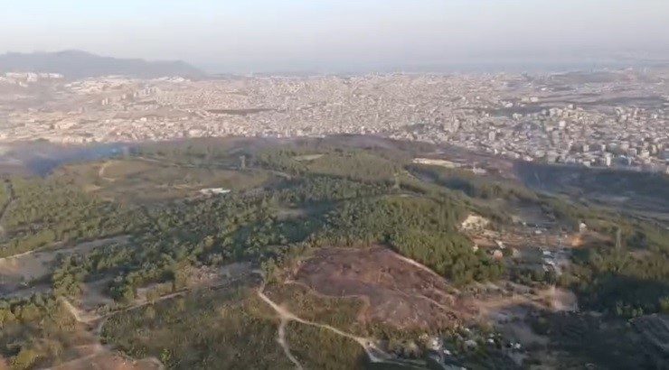 izmirde gun agardi yangina hava mudahalesi yeniden basladi 64b00db7d096 |