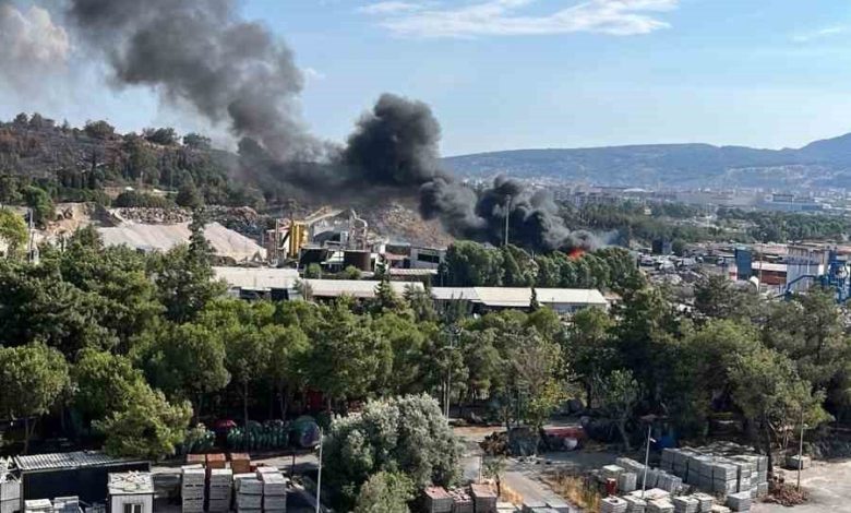 izmirde kati atik merkezinde yangin panigi e8529f4de59f |