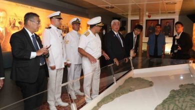 japonya savunma bakani nakatani istanbul tersanesi komutanligini ziyaret etti 03e4dcd83f5c |