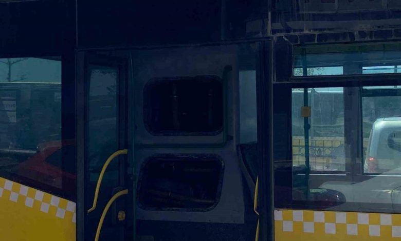Kadıköy’de İETT otobüsünün motor kısmında yangın çıktı 1 kadikoyde iett otobusunun motor kisminda yangin cikti 4bc3859e853f |
