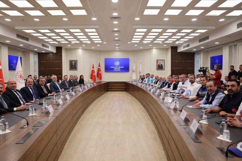 kamu isveren heyeti son teklifini sundu 75d887a82241 |