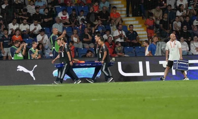 Leo Duarte, sakatlanarak oyuna devam edemedi 1 leo duarte sakatlanarak oyuna devam edemedi 60d24376d0d9 |