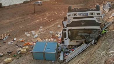 market kamyonu sarampole devrildi yaralanan olmadi cb793f282fe8 |