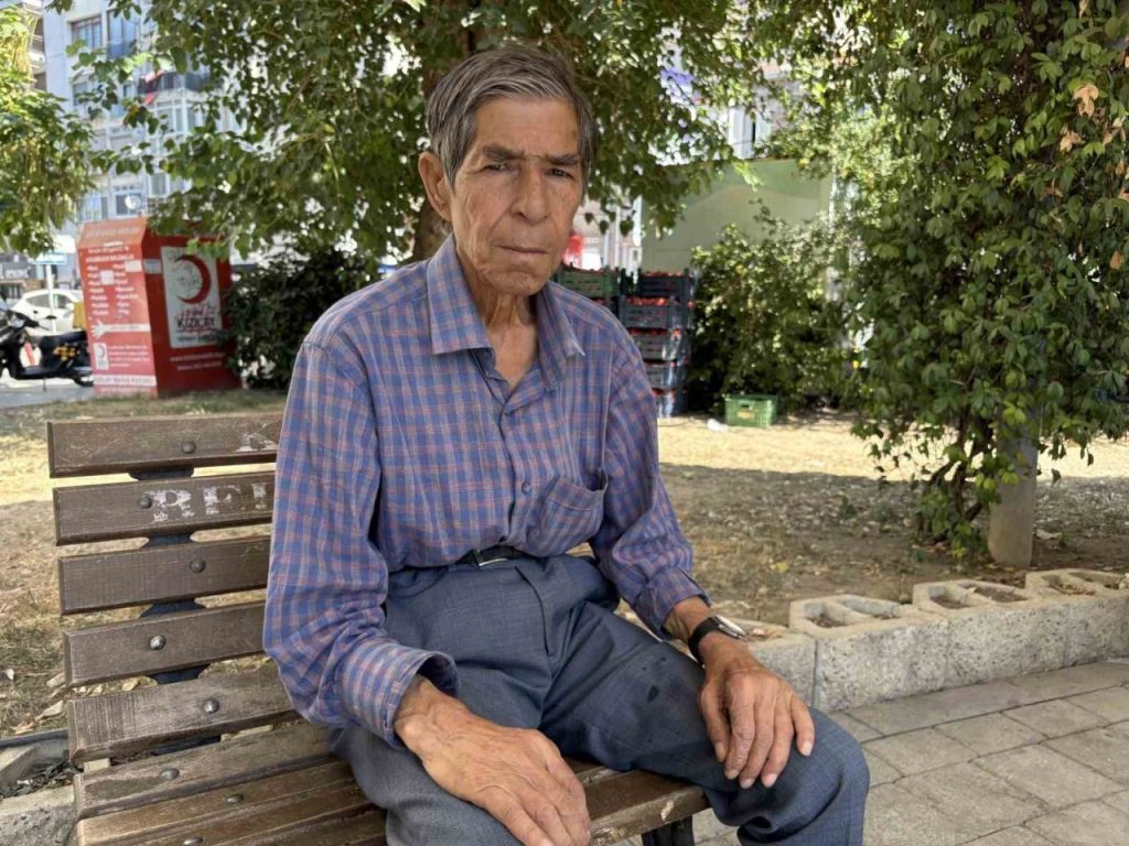 merhum abisi neset ertasla turnelerdeydi simdi sokaklarda aaa6abc11bef |