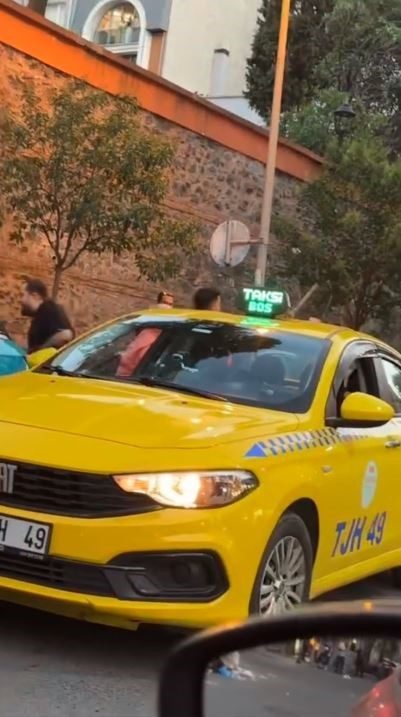 nisantasinda dehset anlari sopayla kadinin uzerine yurudu 667f1abdb5b2 |