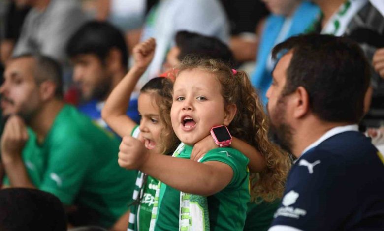 Osmangazi Belediyesi’nden Bursaspor’a taraftar desteği 1 osmangazi belediyesinden bursaspora taraftar destegi 1dec3e796f33 |