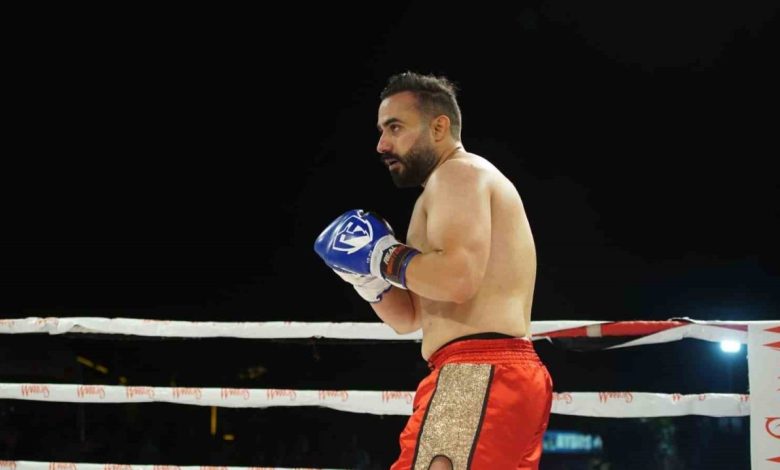 Polis memuru kick boks müsabakasında Pakistanlı rakibini nakavt ederek şampiyon oldu 1 polis memuru kick boks musabakasinda pakistanli rakibini nakavt ederek sampiyon oldu 24e8e80c6eb0 |