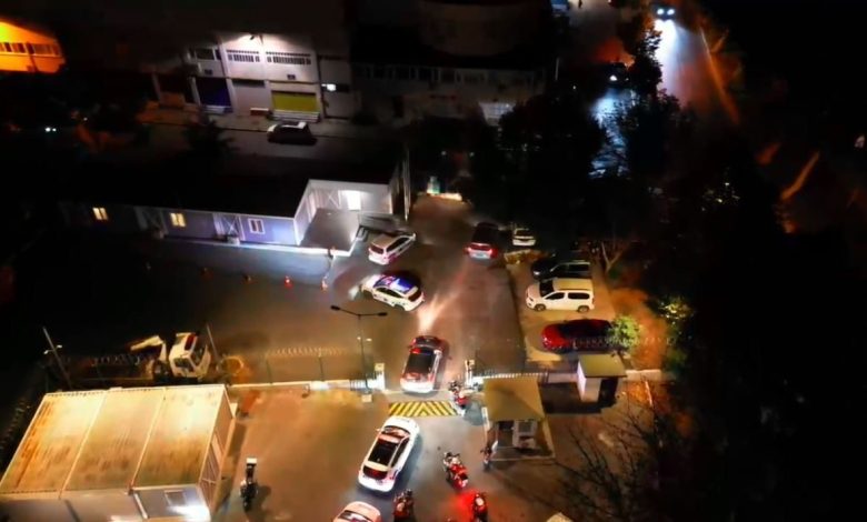 sariyerde polis ekiplerinden sokaklarda aksam surprizi fb22bc0ea084 |