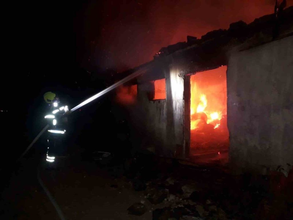 savastepede cikan dam yangina ekipler mudahale etti d60e71f8d3ea |